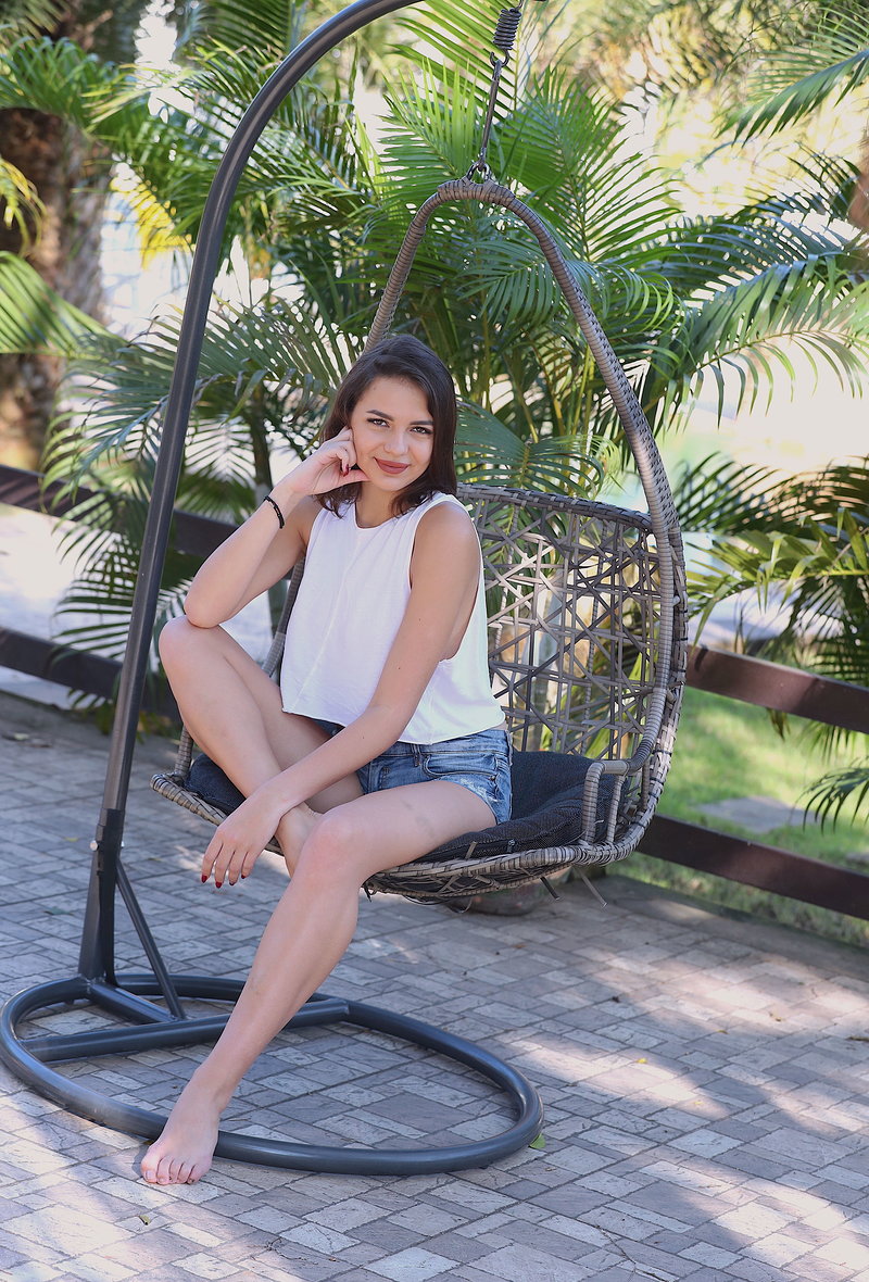 Антонина, 21